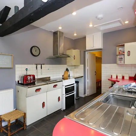 Melbourne House *